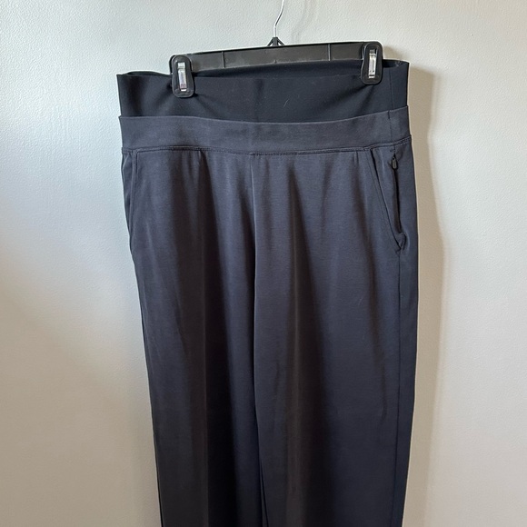 Black Wide-Leg Pants - Picture 7 of 10